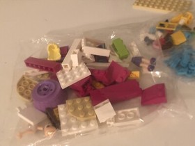 LEGO FRIENDS: Stephanie's New Born Lamb 41029