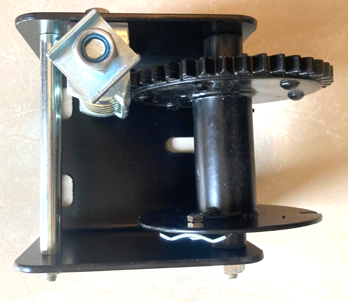 Haul Master, Worm Gear Hand Winch, 2000lbs Capacity, 25ft Wire Rope