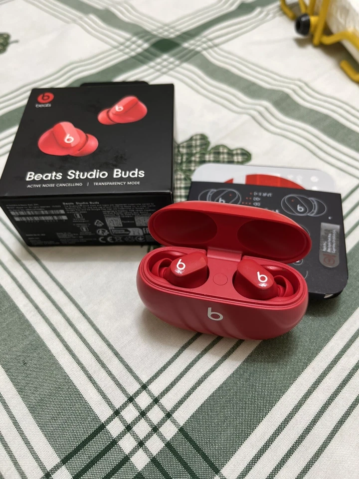 Beats Studio Buds, foto 2 di 3