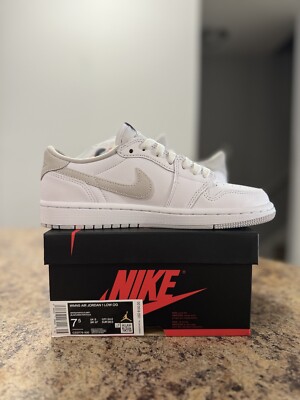 Nike Air Jordan 1 Low 灰色/白 10.5（W27.5cm） New- Size 9.5- Nike Air Jordan 1 Low Wolf Grey (W) DC0774