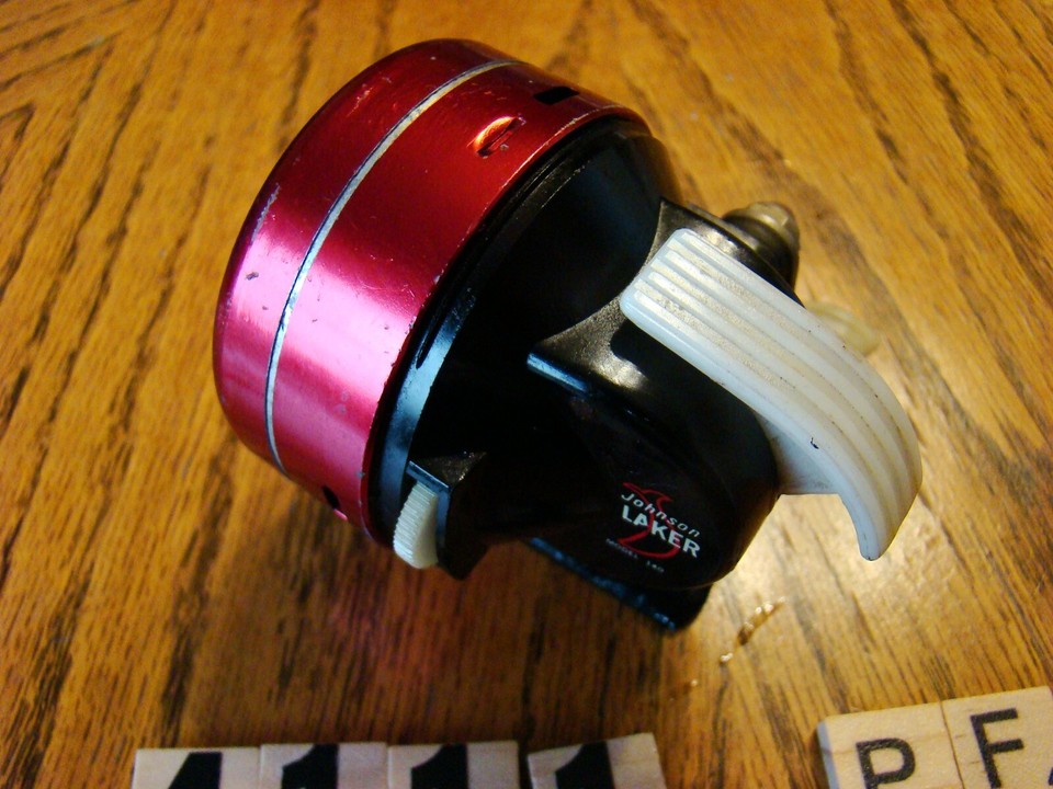 U4111 PF RED JOHNSON LAKER 140 MADE IN USA SPINCAST FISHING REEL eBay