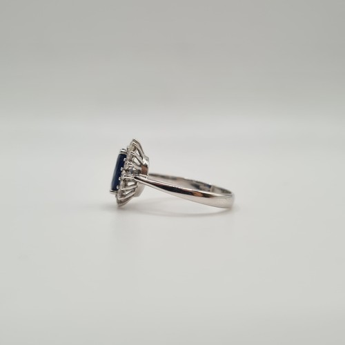 Bague en or blanc 18 carats sertie d’un saphir et diamants - Picture 2 of 6