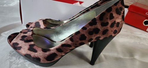 Style & Co Women's Celine Leopard Print Shoes Sz 7.5 Heels - Picture 2 of 10