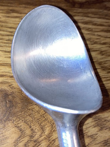 Vintage Sourceline Ice Cream Scoop, Aluminum With Wood Handle - 第 2/5 張圖片