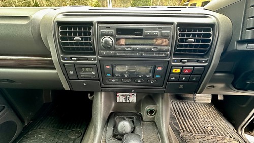 Land Rover Discovery 2 ES TDi5 FOR Salvage or restoration ! - Picture 13 of 16