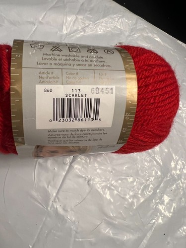 Lion Brand Vanna's Choice Acrylic 3.5 oz Yarn 1 Skein Scarlet Red #113 69451 New - Picture 3 of 5