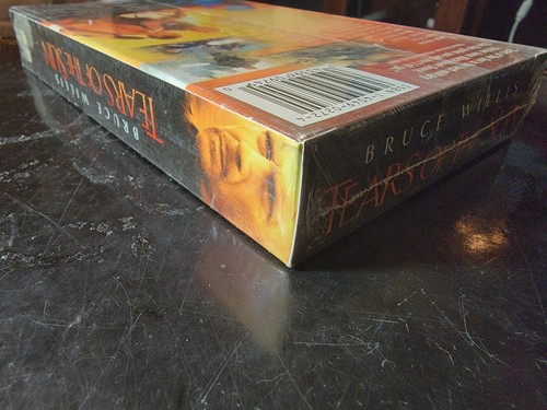 Tears of the Sun (VHS, 2003) NEW - Picture 4 of 4