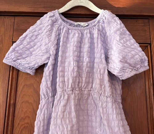 Vestido Babydoll Texturizado Manga Abullonada Púrpura H&M Niña Talla 7 Pullover Fácil - Imagen 4 de 12