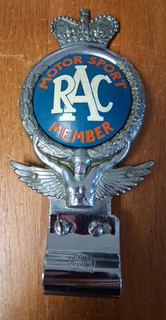 VINTAGE MOTOR SPORT RAC MEMBER CAR BADGE ROYAL AUTOMOBILE CLUB MG ROLLS ROYCE