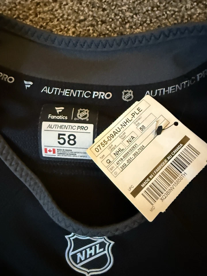 Camiseta deportiva de bomberos especializados de los tiburones de San José Joe Thornton firmada Pro 58 Foto 2 de 4