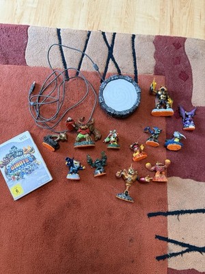 Skylanders Spiel Portal Und 12 Figuren Für Die Wii