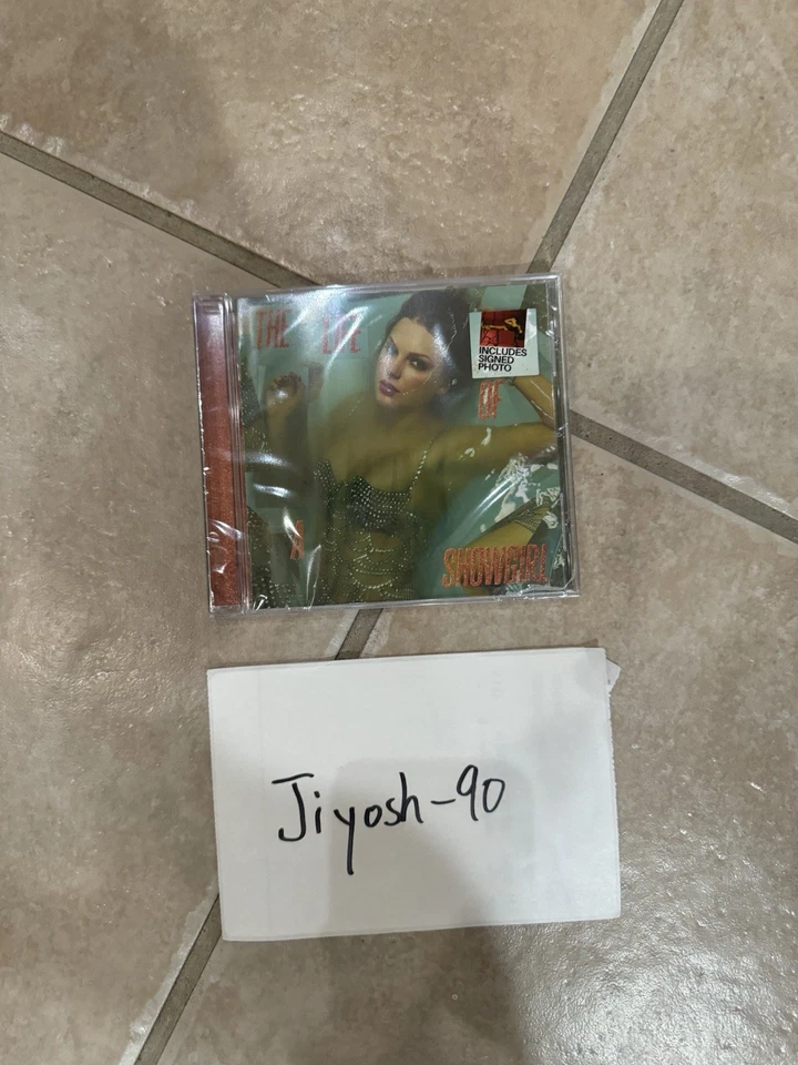 Photo 4 - Taylor Swift The Life of a ShowGirl CD + Hand Signed CD