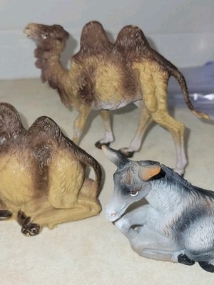 Vtg Manger Nativity Animals 4.5'' Plastic 2 Camels 1 Donkey Italy