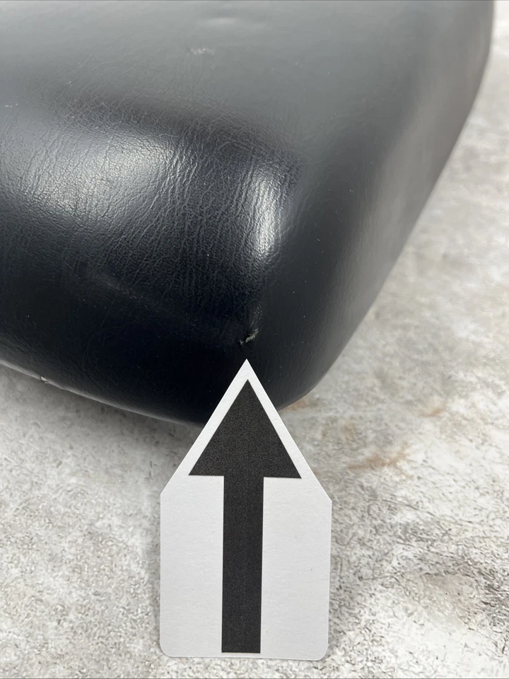 2005-2007 Ford Escape Mercury Mariner Center Console Lid Armrest Black OEM - Image 3 of 4