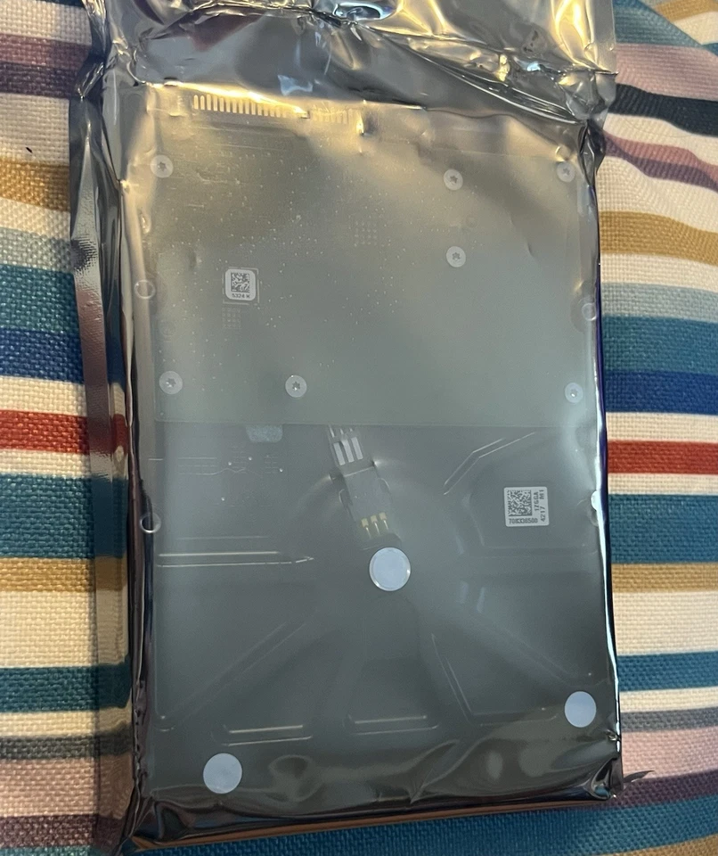 Seagate ST4000NM0115 Enterprise Capacity 3.5'' HDD 4TB 7200 RPM 512e SATA Drive - Image 3 of 4