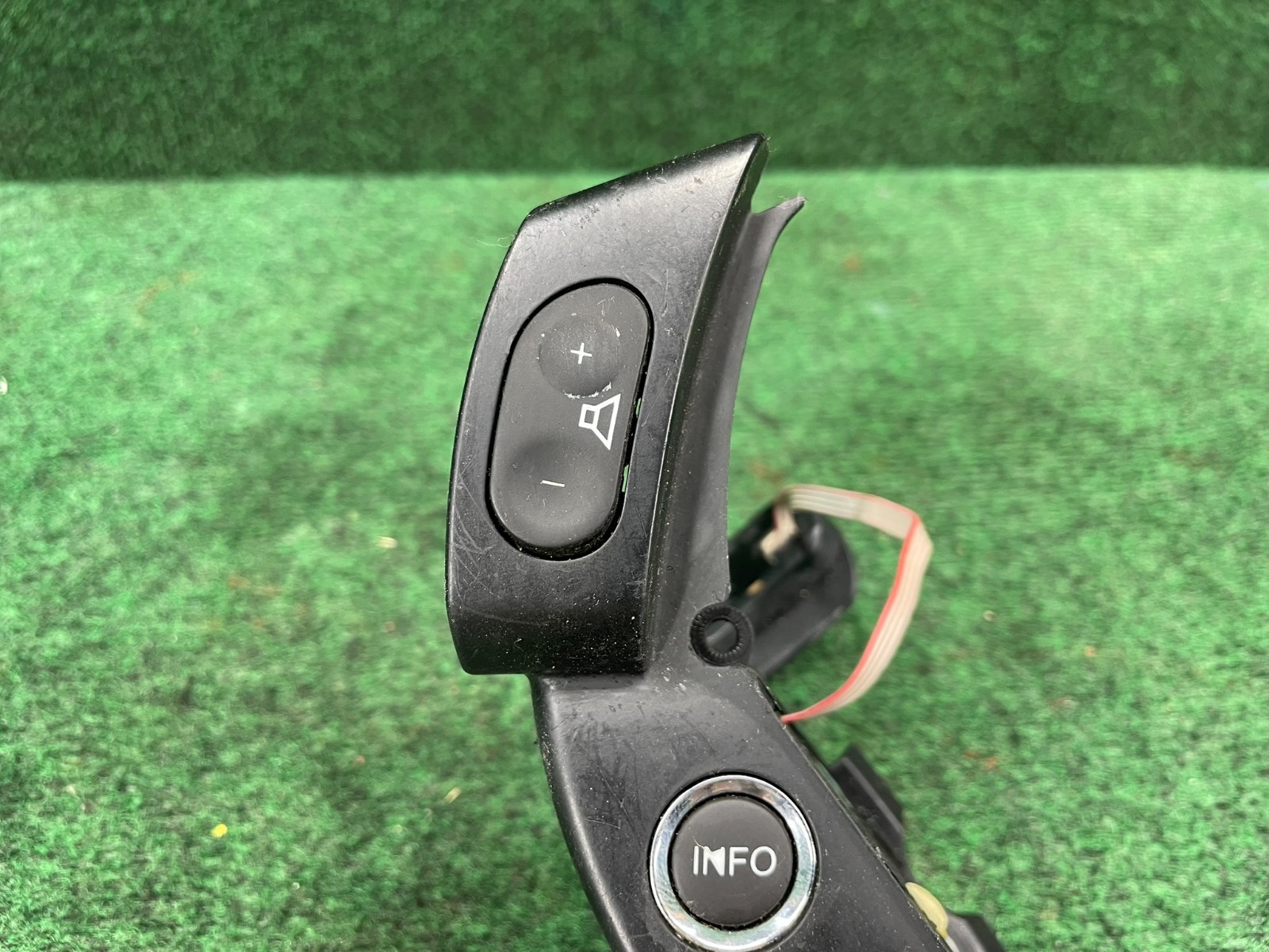 🛑 04-19 Maserati GranTurismo M145 Left Side Steering Wheel Button Switch OEM