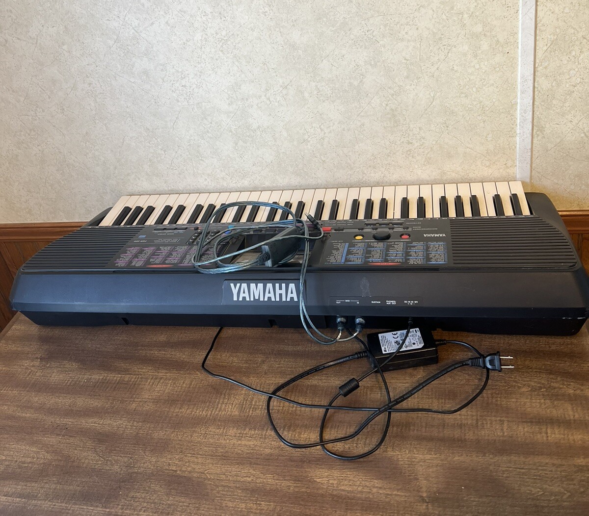 YAMAHA PSR-220 電子キーボード ヤマハ Yamaha Psr-220 Portatone Keyboard 61 Full Size Touch
