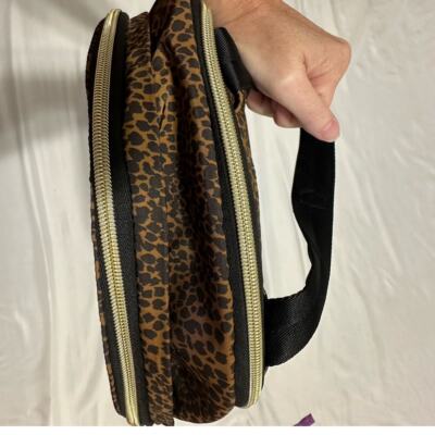 Stella & Dot Leopard Print Lady Boss Backpack | eBay display picture 1