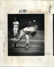 1977 Press Photo Pelican's Baseball Pitcher Steve Dunning
