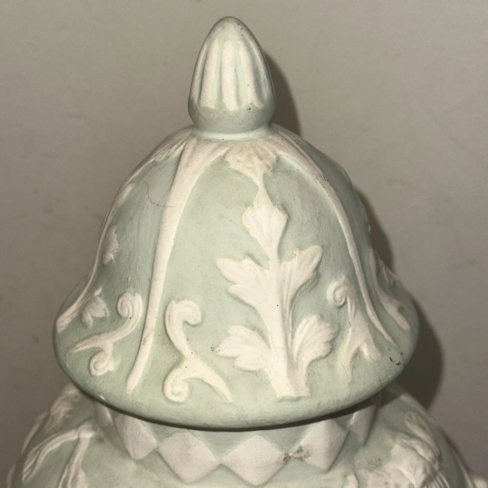 Vtg 1974 Ornate Victorian Cherub Urn Vase 3D Beautifully Detailed Green Signed - Image 3 of 4