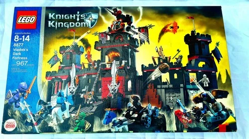LEGO 8877 Castle Knights Kingdom II Vladek's Dark Fortress 2005 FACTORY SEALED
