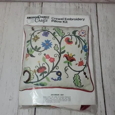 Vtg Crewel Embroidery Kit Jacobean 6501 14" Pillow Floral American Family Crafts