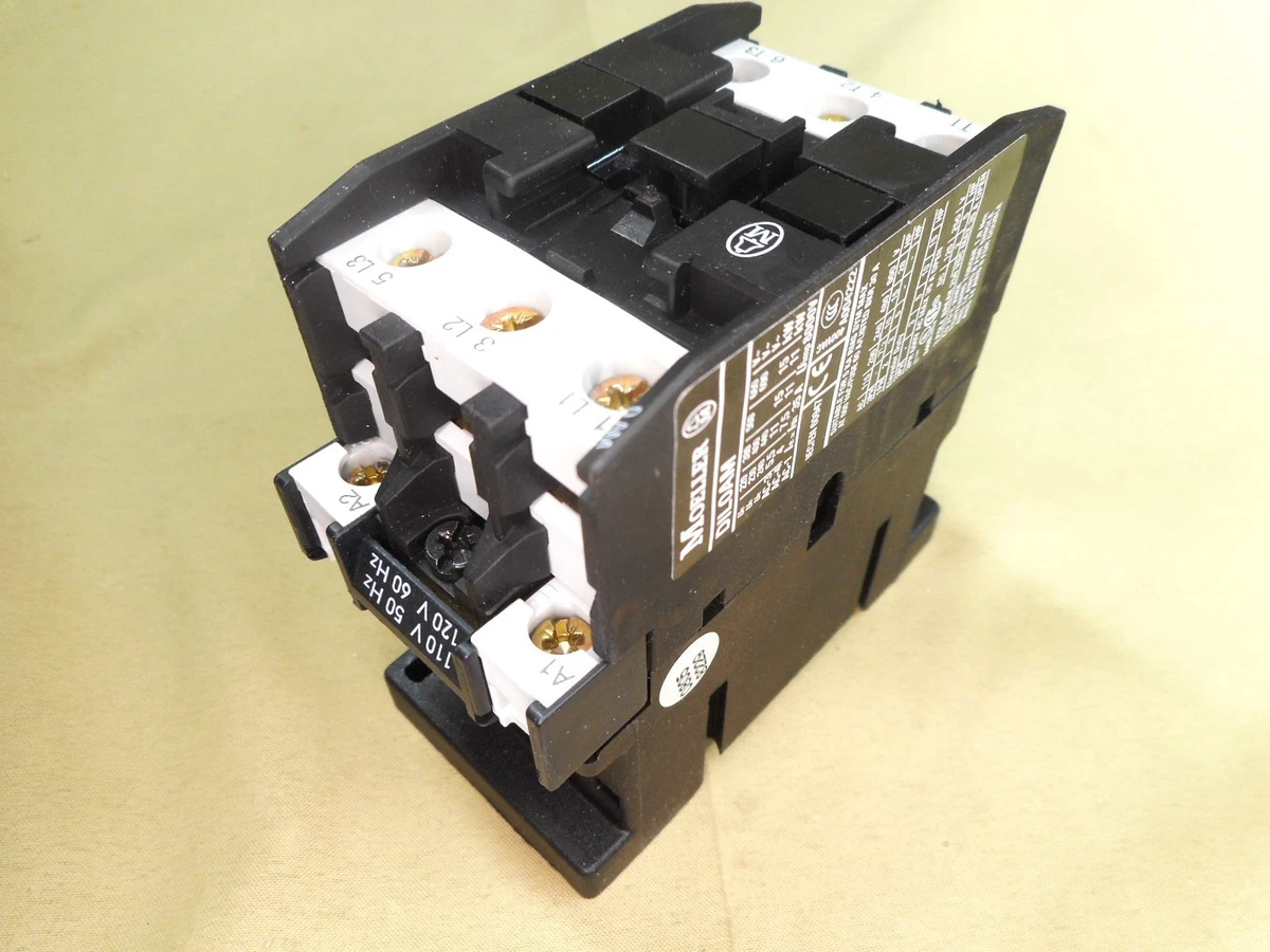 MOELLER DIL0AM 120V relay (NIB)