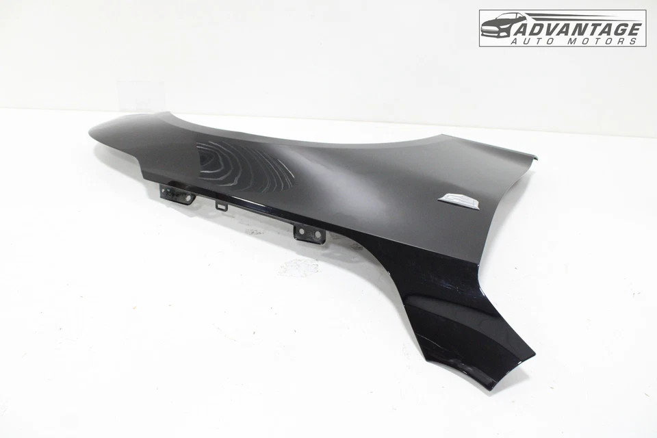 Cadillac CT4 2020-2025 guardabarros delantero derecho carcasa panel negro ónix OEM Foto 2 de 4