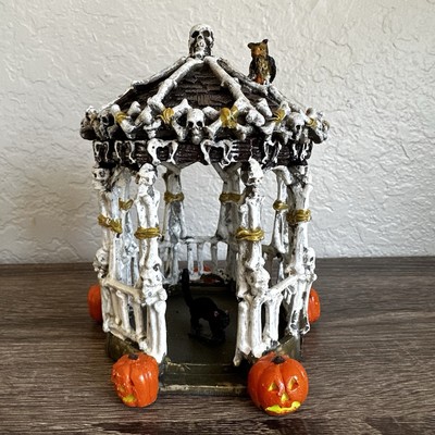Halloween Gazebo Lemax Skulls Pumpkins Bones Cat Owl Resin Village Accessory