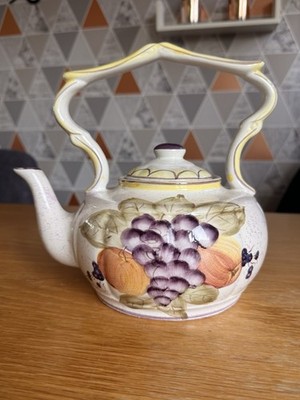 Vintage Jay Willfred / Andrea von Sadek Keramik Teekanne aus Portugal Früchte