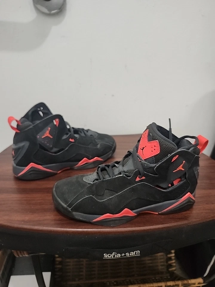 Nike AIR JORDAN True Flight Tenis Juveniles Talla 4.5Y Negro Rojo 343795-023 Niños Foto 4 de 4