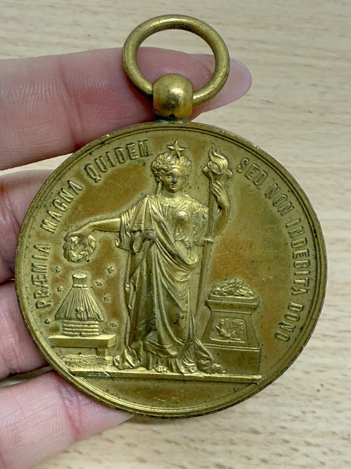Médaille Praema Magna Quidem Sed Non Indebita Dono