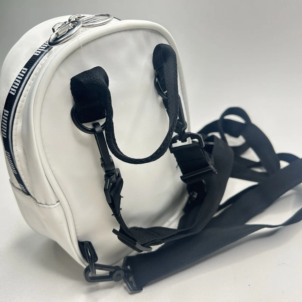 Mochila branca Minimalist PUMA Mini Series - Imagem 2 de 4