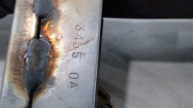 Nissan Altima 2021 convertidor catalítico trasero  Foto 2 de 4