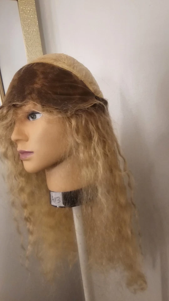 High-Quality Regular Top 24" blonde Wavy 150% Virgin Human Hair  Lace Wig  - Image 4 of 4