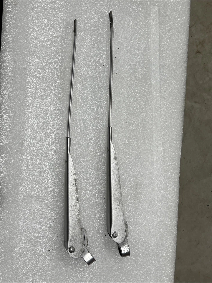 Brazos limpiaparabrisas OEM Datsun 620 1972,5-79 camioneta pickup Foto 3 de 4