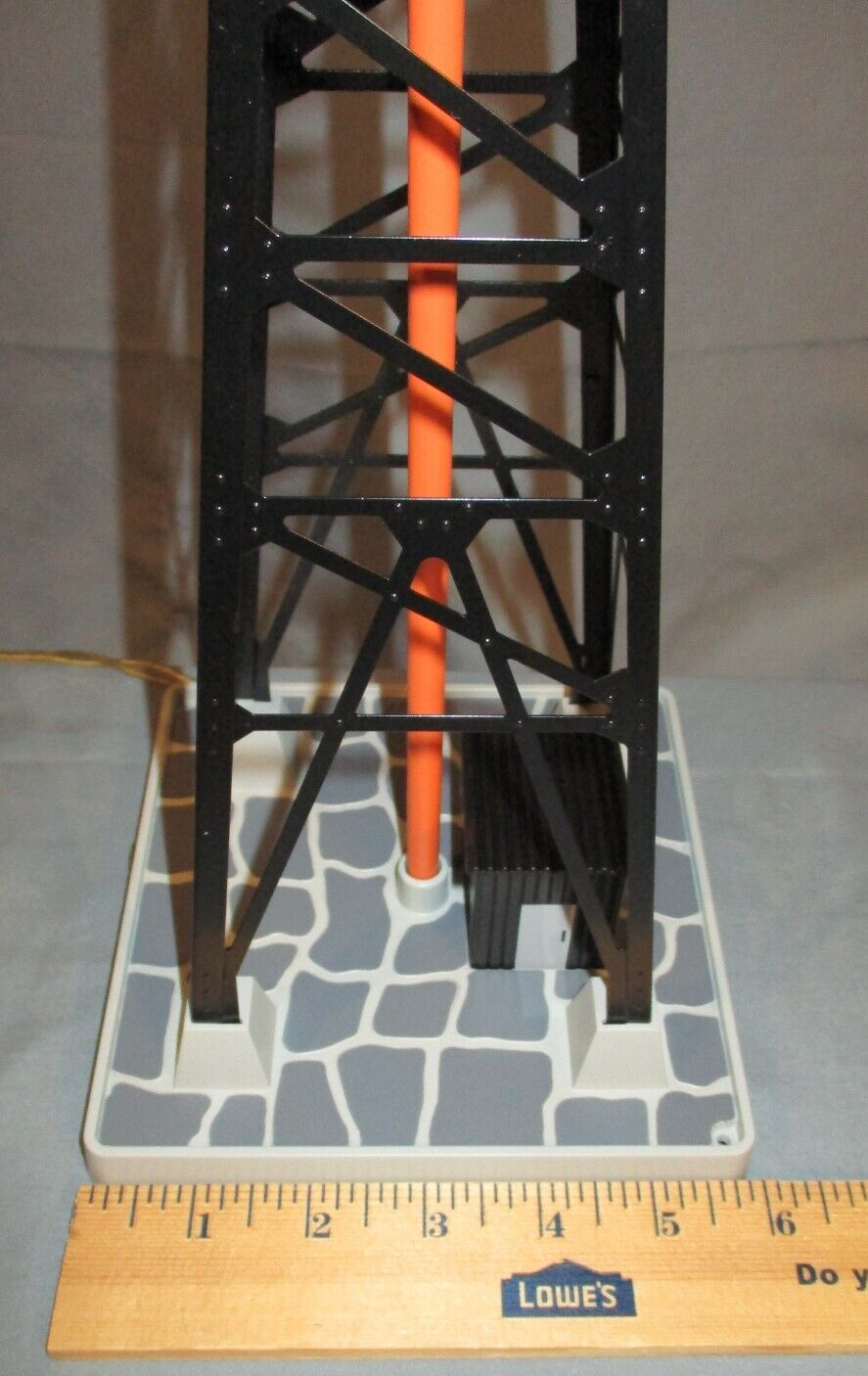 MTH 3090213 HarleyDavidson 193 Industrial Water Tower w/Beacon wks