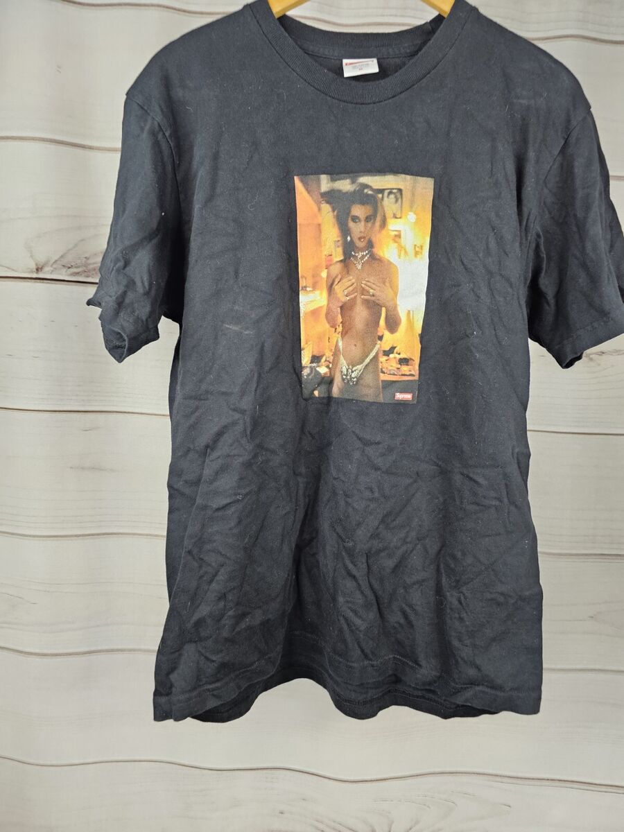 Supreme Mens TSHIRT Girl On Front SIZE M PREOWNED #B82 | eBay Supreme Mens TSHIRT Girl On Front SIZE M PREOWNED #B82 | eBay