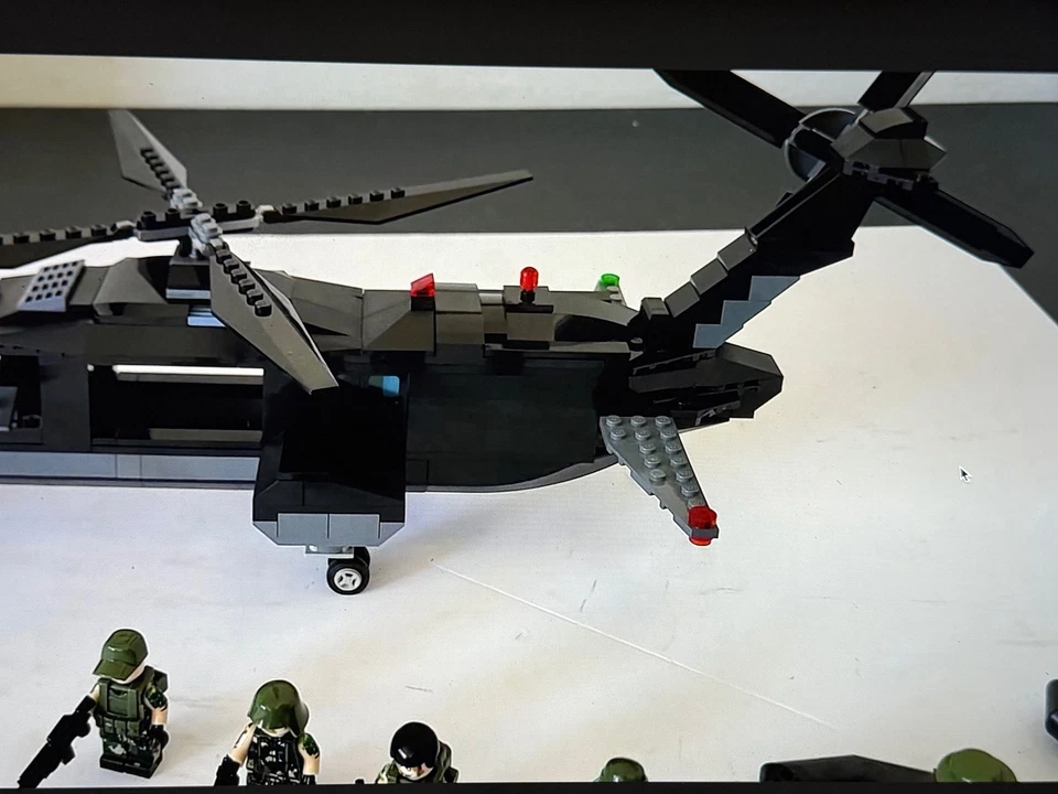 LEGO BRICKMANIA ESTILO BLACK GHOST HAWK HELICÓPTERO PERSONALIZADO SIN USAR, EN CAJA Foto 3 de 4