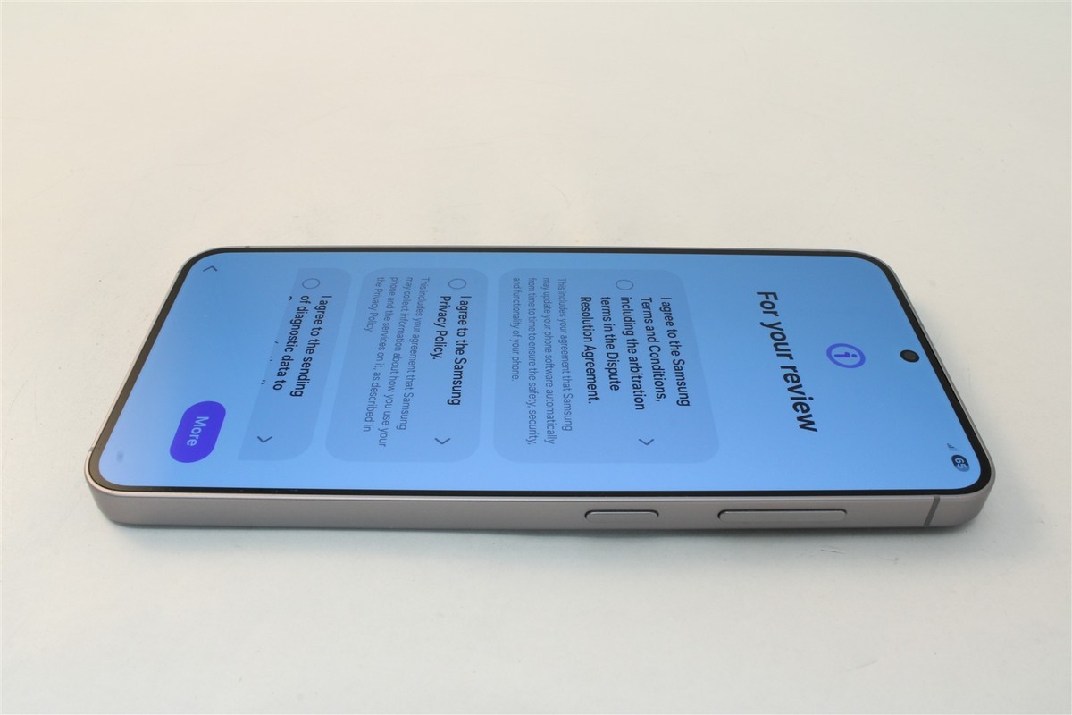 Samsung Galaxy S25 - 128 GB - Silver Shadow (Unlocked) for sale
