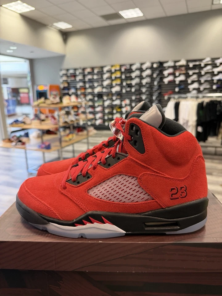 Talla 9 - Air Jordan 5 Retro Raging Bull Varsity Rojo/Negro-Blanco DD0587-600 Foto 4 de 4