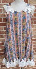 EASEL Coral/Blue Floral Striped Boho Open Back Dress w/Crochet Hem Size Small