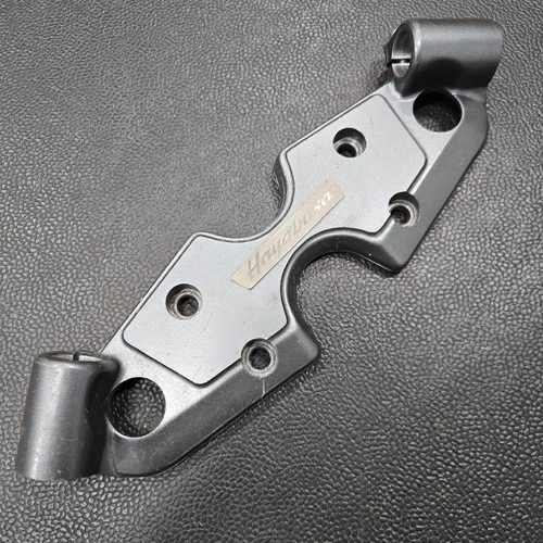 BRACKET, UPPER