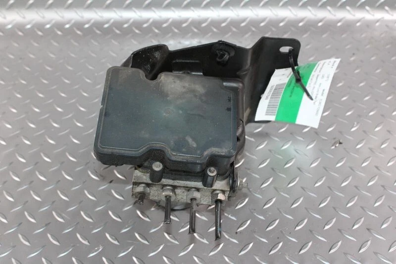 2017 Ford F250SD F350SD ABS Pump Assembly Thru 02/19/17 Foto 4 de 4