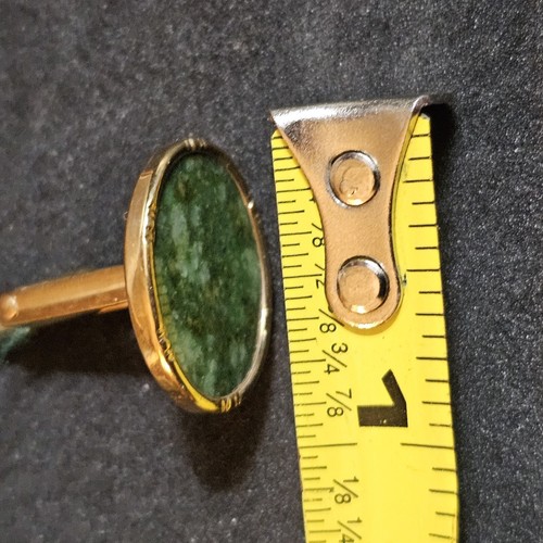 Vtg CT Jewlers Gold Tone Green Jade Cufflinks Oval & Tie Tac Set Boxed Fairfield - Picture 4 of 15