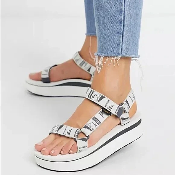 Teva bright white cheap flatform universal sandals