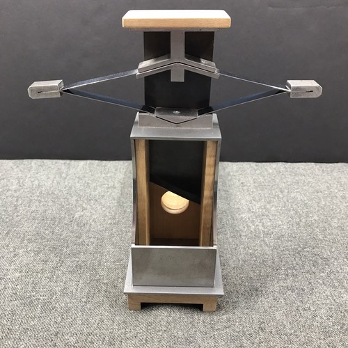 Cortador de cigarros de guillotina pieza de arte soporte de madera de metal caja de pimienta Michael Prendergast - Imagen 3 de 19