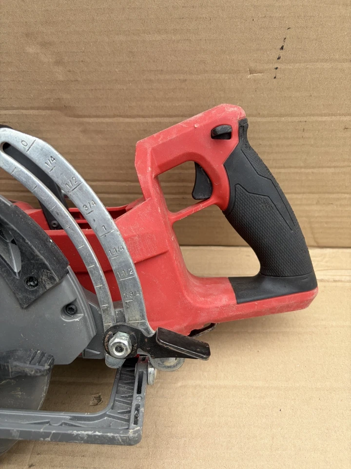 Milwaukee Fuel 7-1/4" 184mm Circular Saw Rear Handle 18V M18FCSRH66-0 Body Only - Image 3 of 4