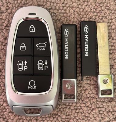 ORIGINAL UNBENUTZT HYUNDAI 6 TASTEN FERNBEDIENUNG SMART AUTO SCHLÜSSELANHÄNGER + 2x ERSATZKLINGEN