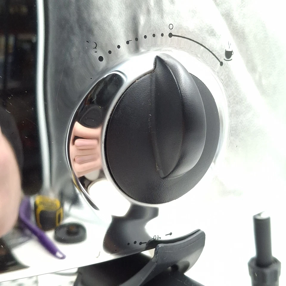 Máquina de café espresso Morphy Richards 47505 Roma espumador de leche Foto 4 de 4